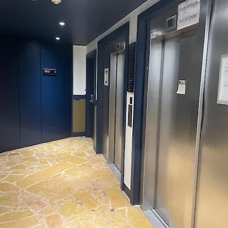 Apparthotelparisdefensearenaelyseeeiffel 公寓